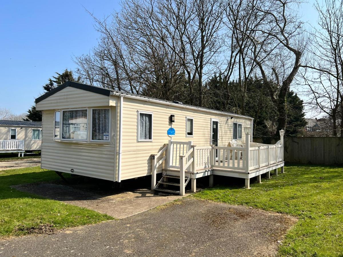 2 Bedroom Caravan Nv16, Lower Hyde, Shanklin, Isle Of Wight Екстериор снимка
