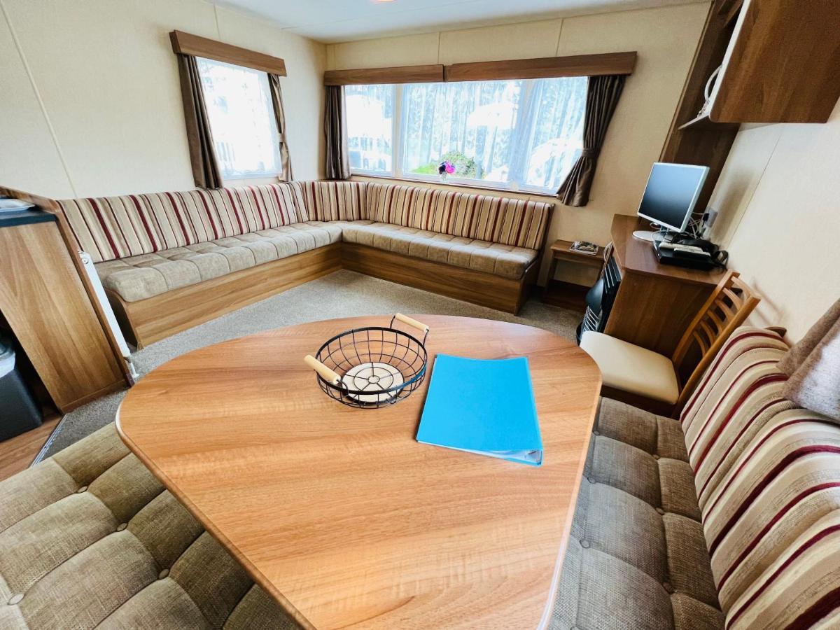 2 Bedroom Caravan Nv16, Lower Hyde, Shanklin, Isle Of Wight Екстериор снимка